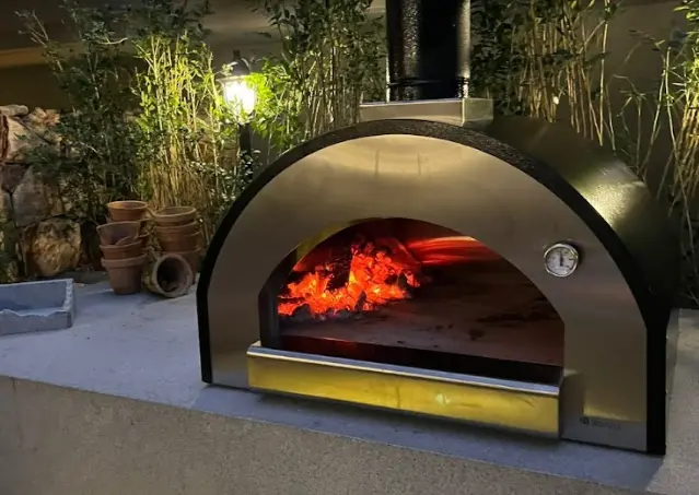 Forno a lenha de pizza: o detalhe que transforma áreas gourmet